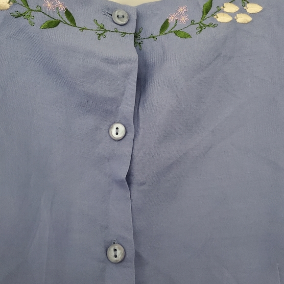 Jennifer Women Embroidered Cropped Top size 18. - Picture 6 of 9